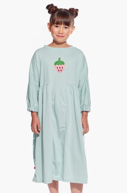 Šaty s jahodou