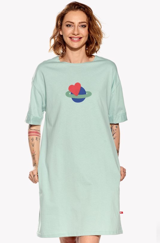 Šaty láska vesmírná