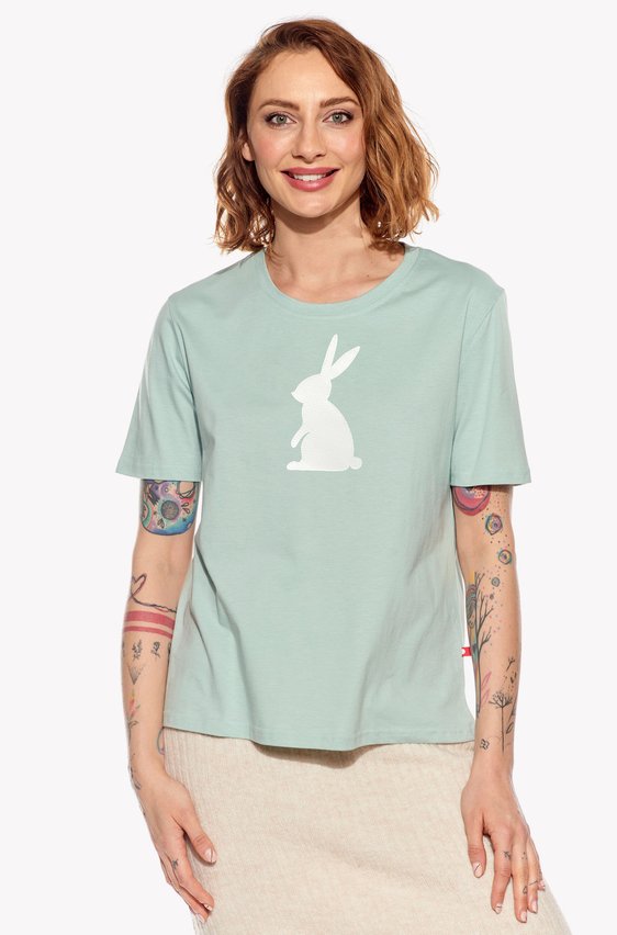 Shirt with rabbit