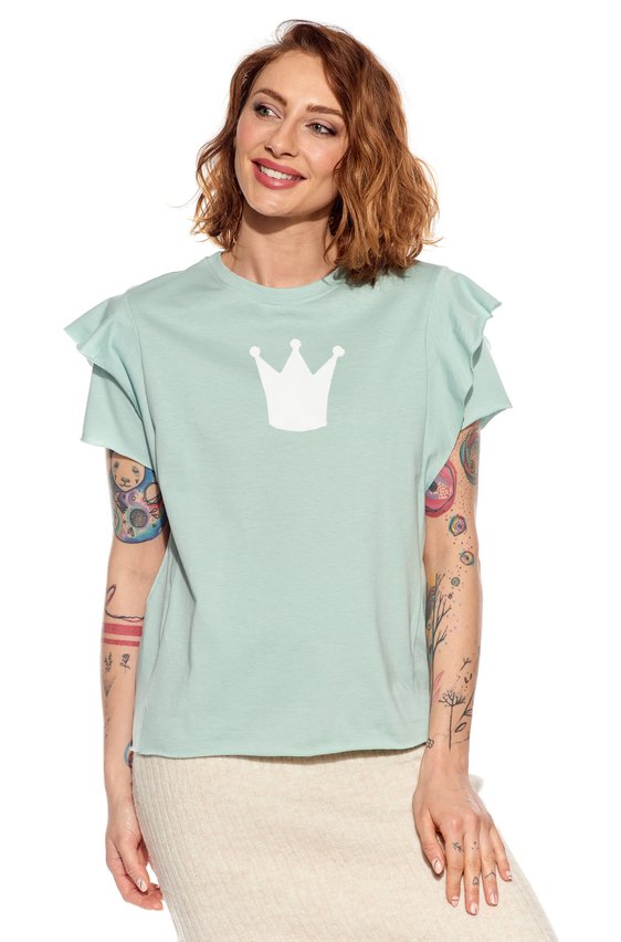 Shirt with crown