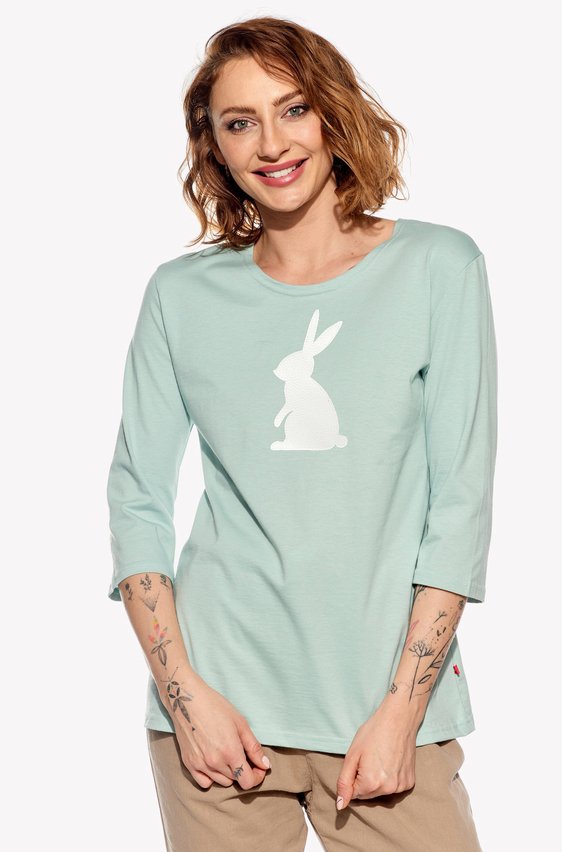 Shirt with rabbit