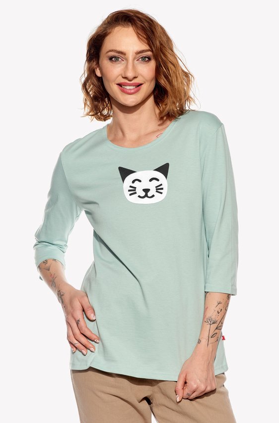 Shirt with cat