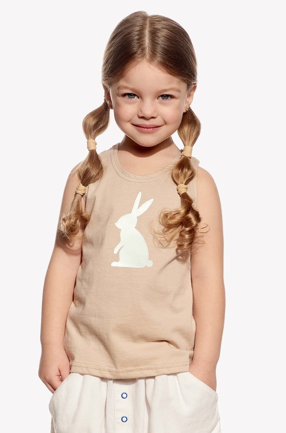 Singlet with rabbit