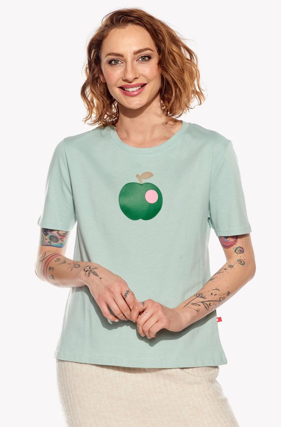 Shirt with apple