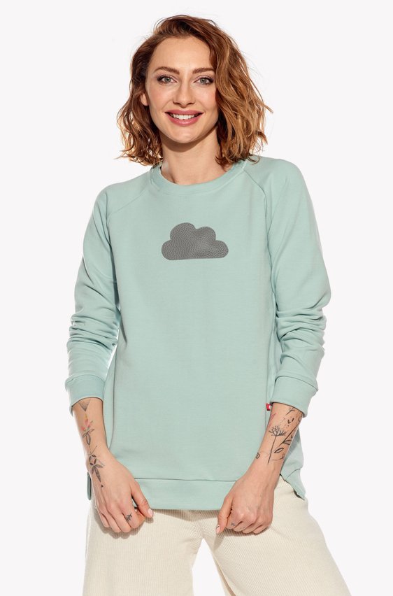 Kapucnis pulóver felhővel