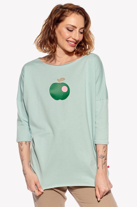 Shirt with apple