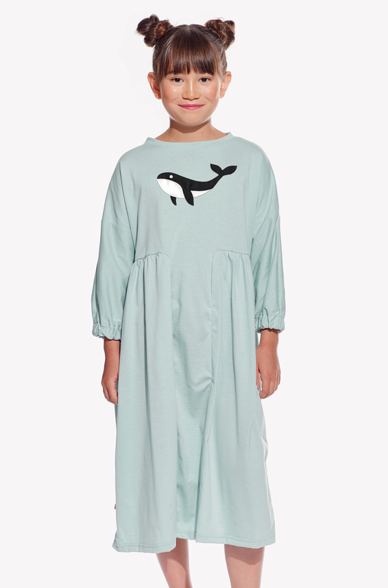 Šaty s veľrybou