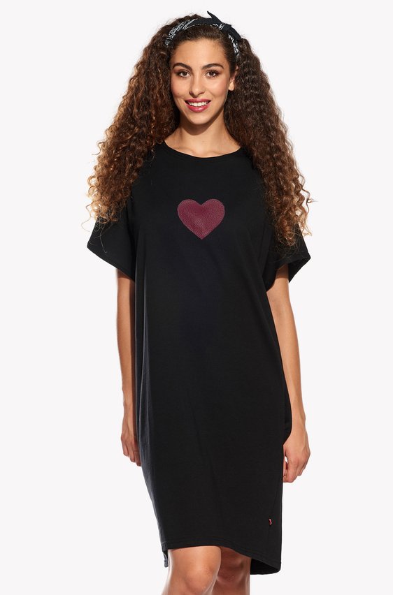 Šaty se srdíčkem