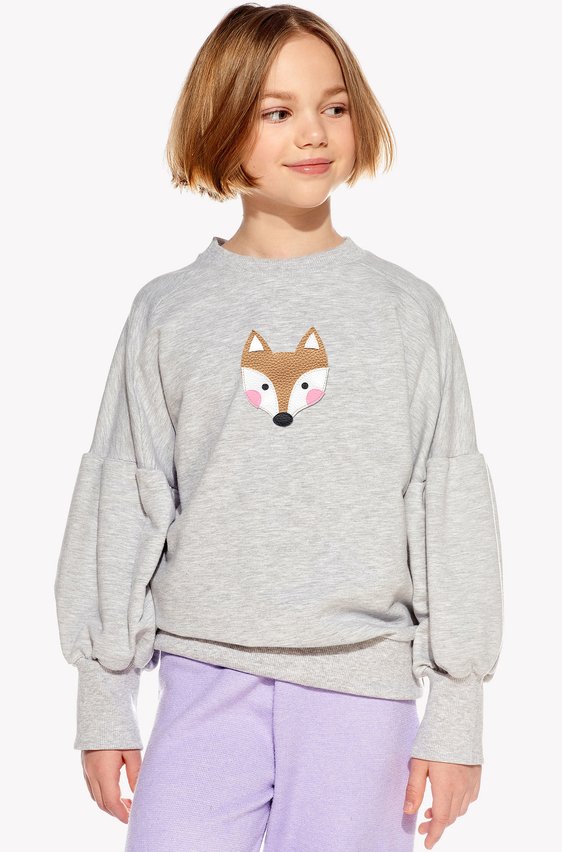 Kapucnis pulóver rókával