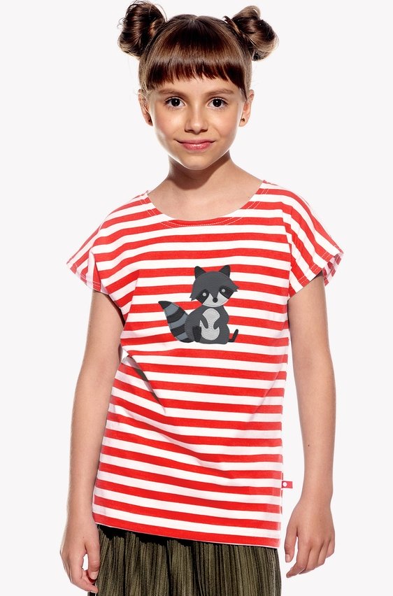 Shirt with raccoon