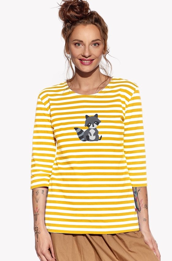 Shirt with raccoon