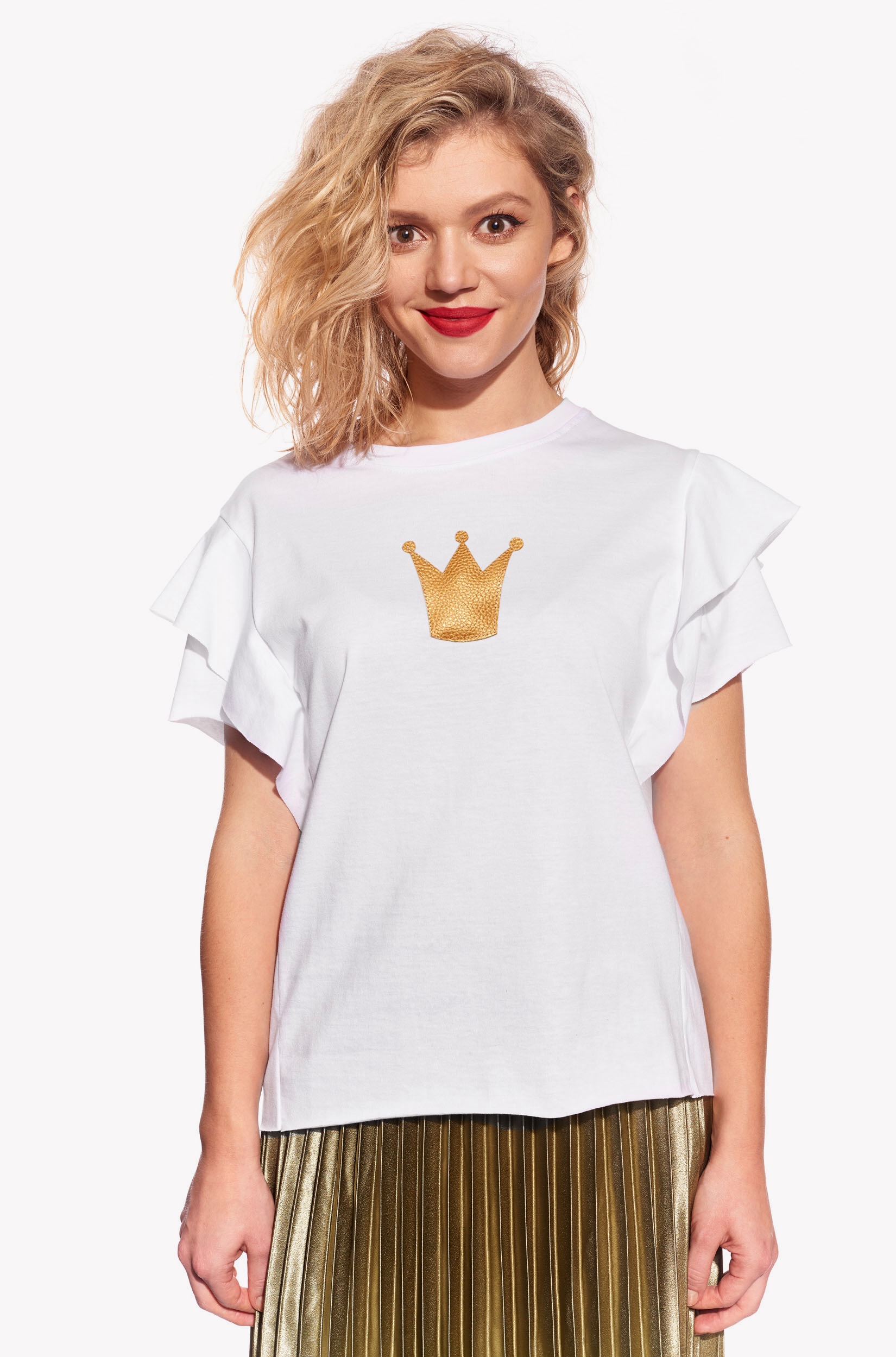 Shirt with crown