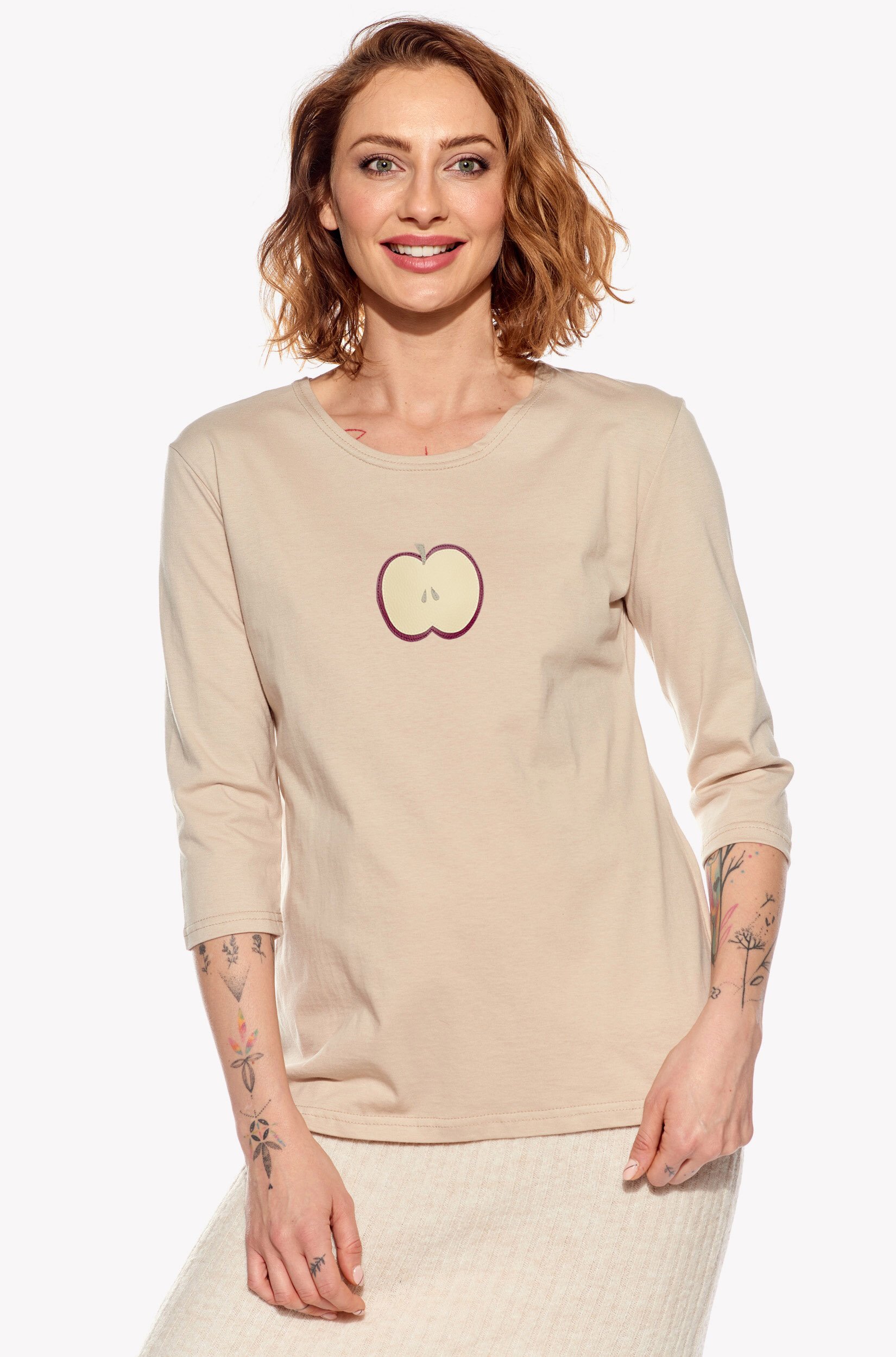 Shirt with apple