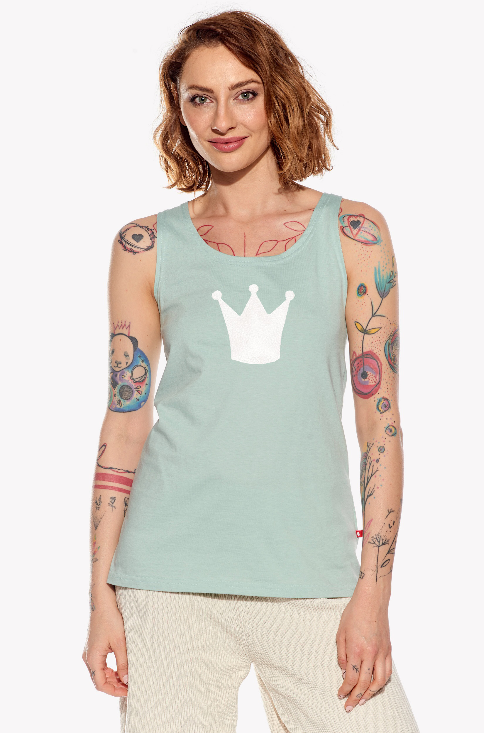 Singlet with crown