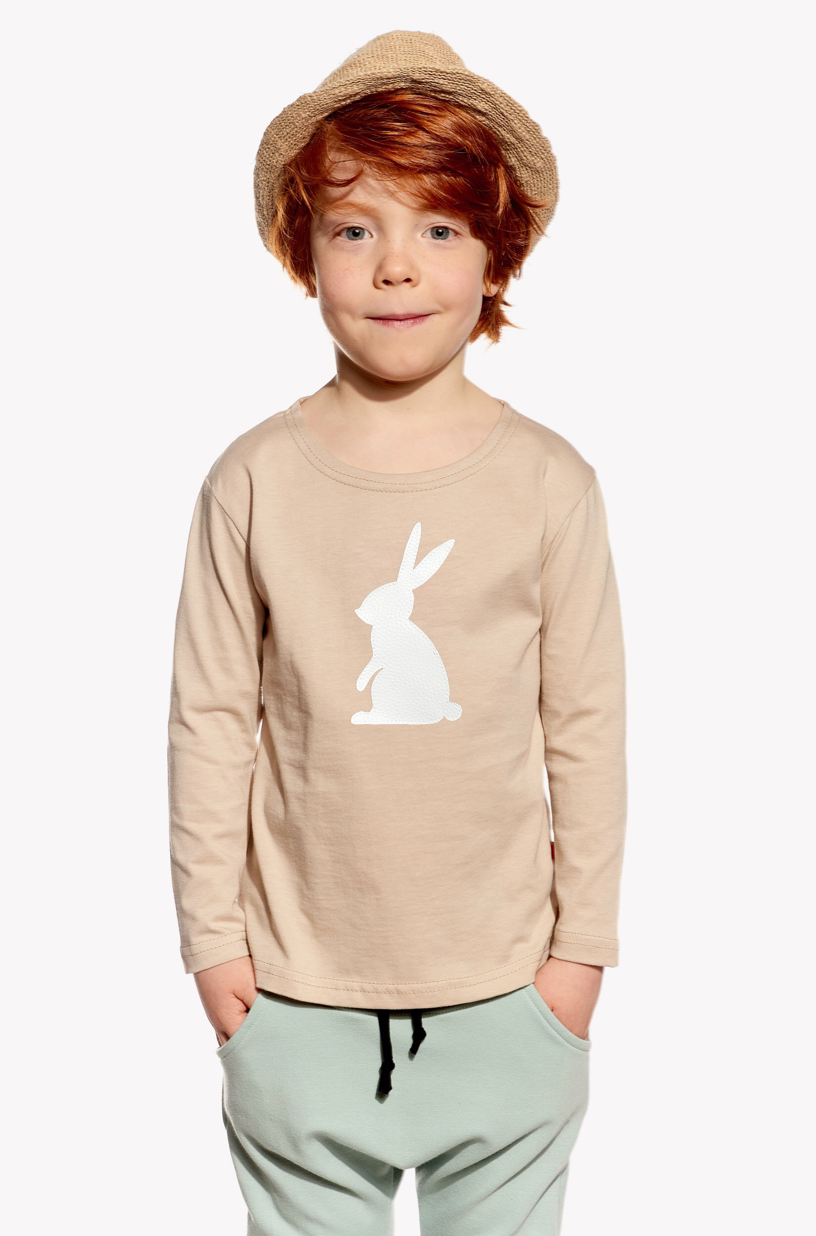 Shirt with rabbit