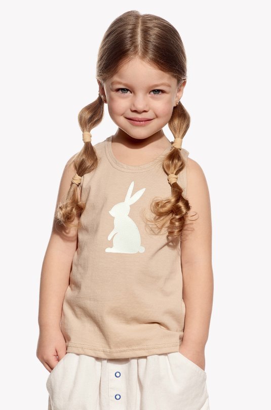 Singlet with rabbit