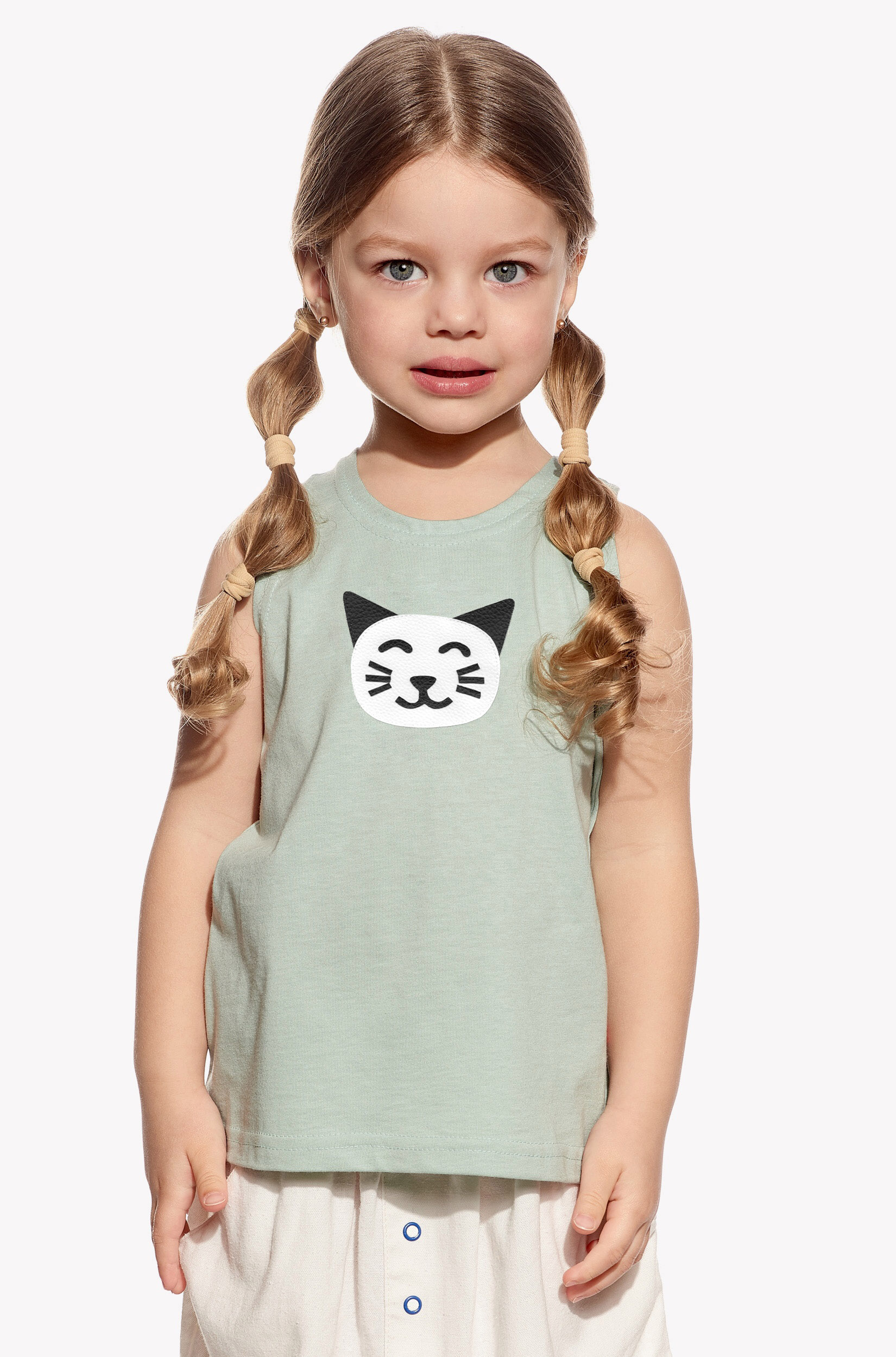 Singlet with cat