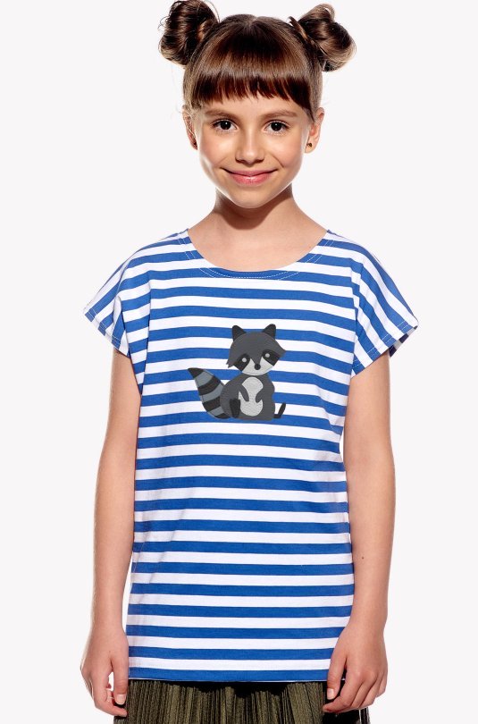 Shirt with raccoon