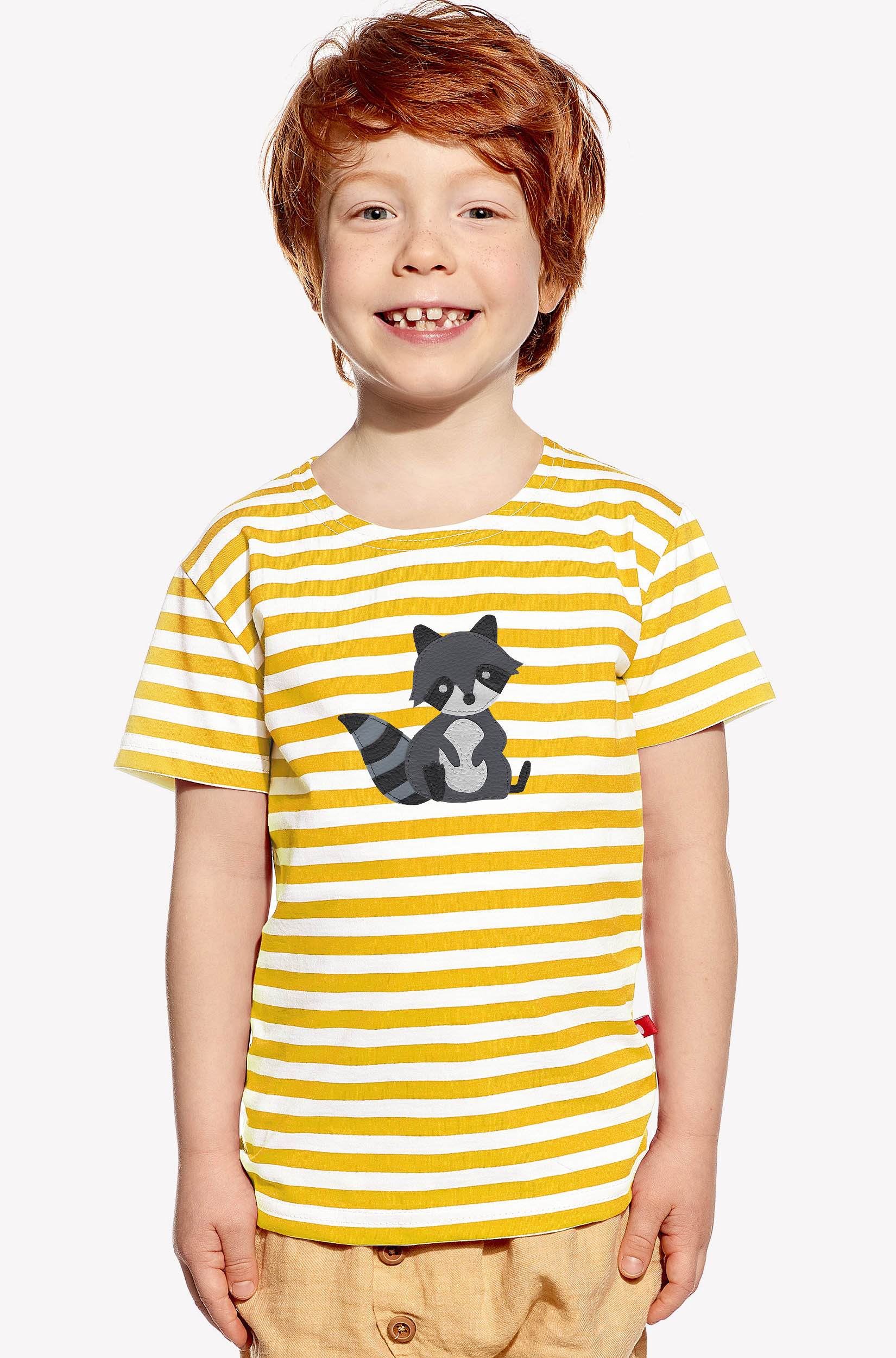 Shirt with raccoon