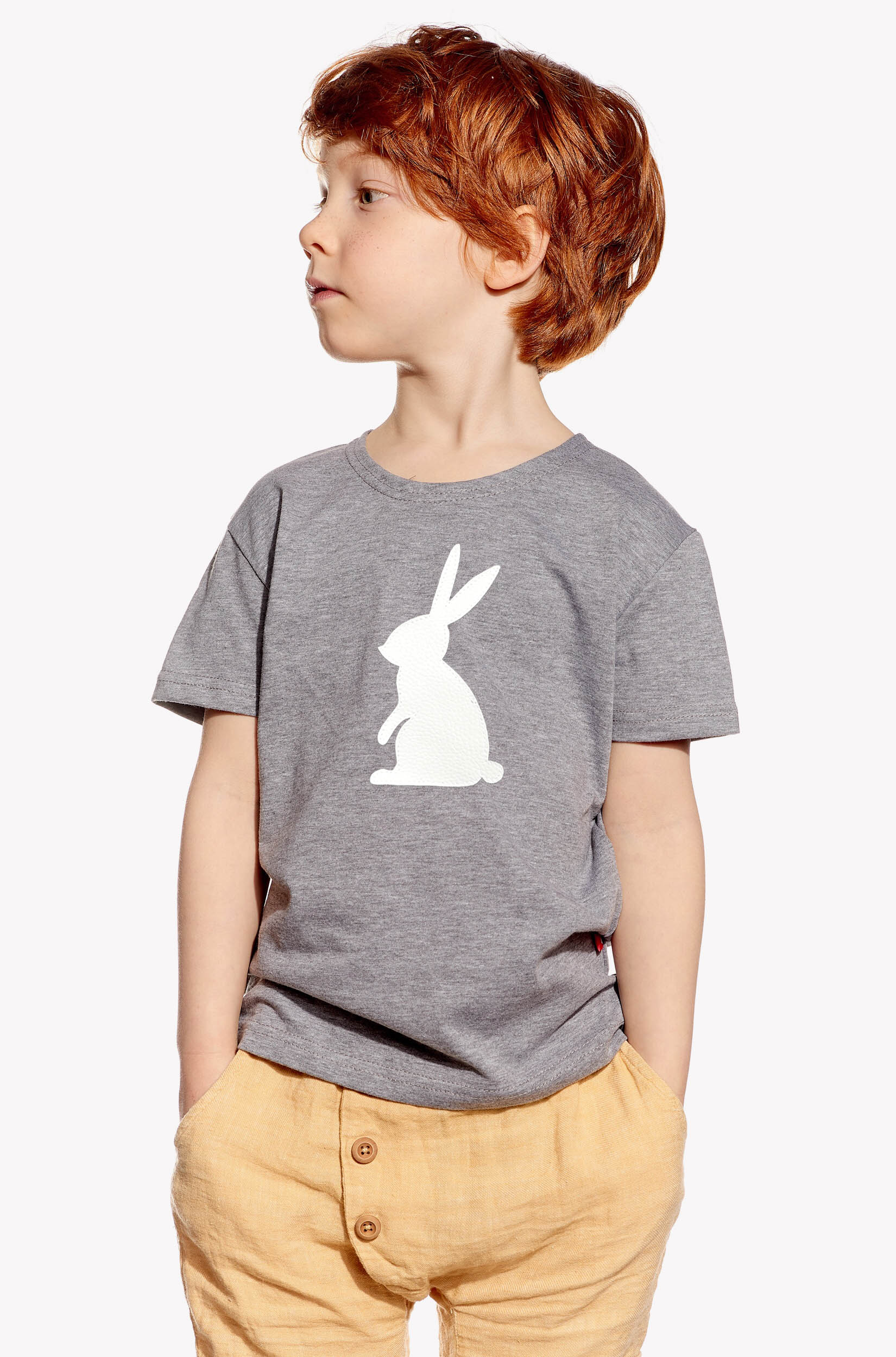 Shirt with rabbit