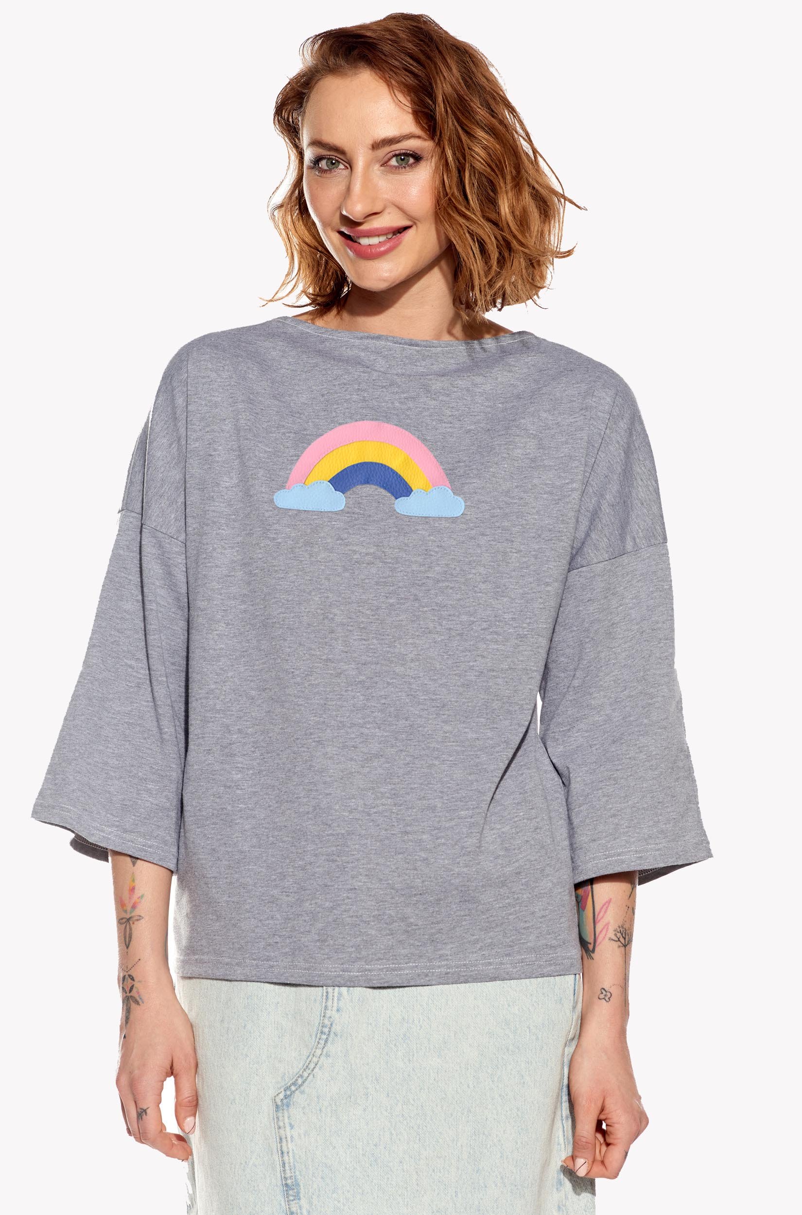 Shirt with a rainbow